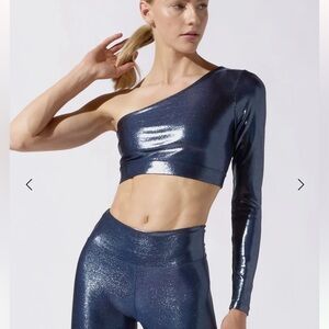 Heroine Sport off the shoulder sports bra